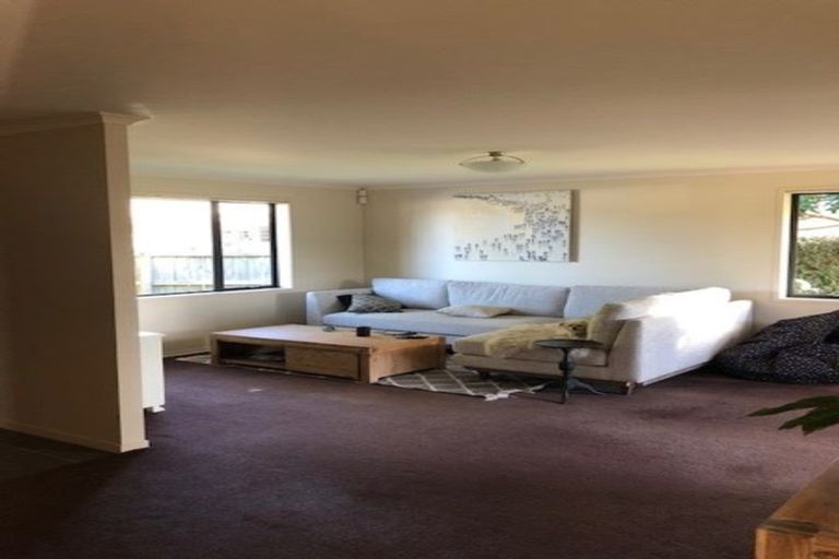 Photo of property in 36 Greig Place, Pukekohe, 2120