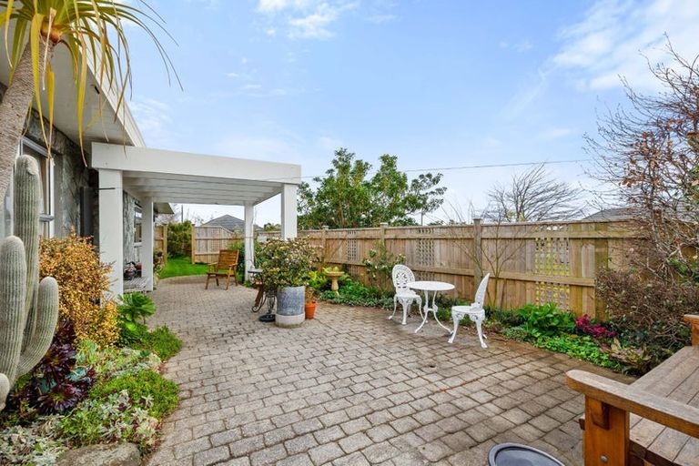 Photo of property in 166 Heta Road, Highlands Park, New Plymouth, 4312