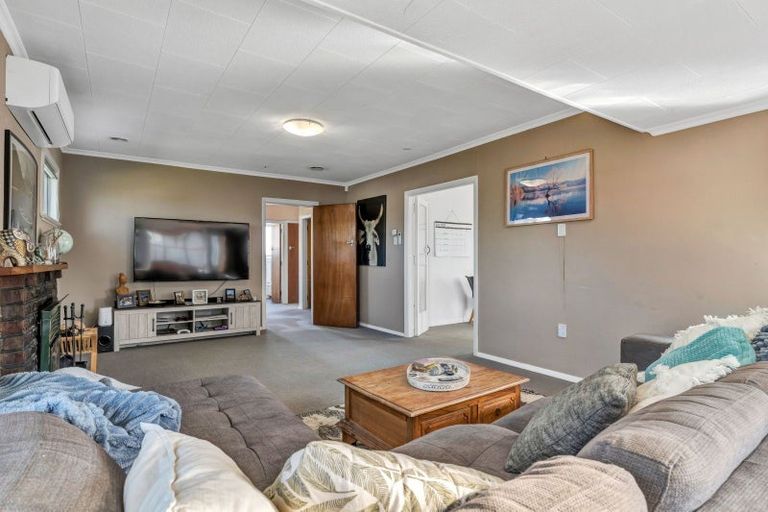 Photo of property in 12 Craig Street, Stratford, 4332