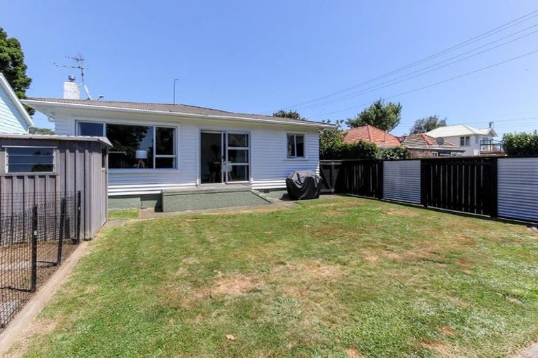 Photo of property in 65 Govett Avenue, Frankleigh Park, New Plymouth, 4310