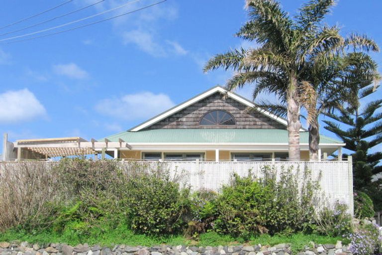 Photo of property in 950 Papamoa Beach Road, Papamoa Beach, Papamoa, 3118
