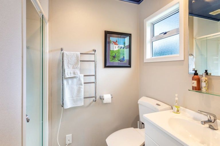 Photo of property in 24 Aubrey Crescent, Rainbow Point, Taupo, 3330