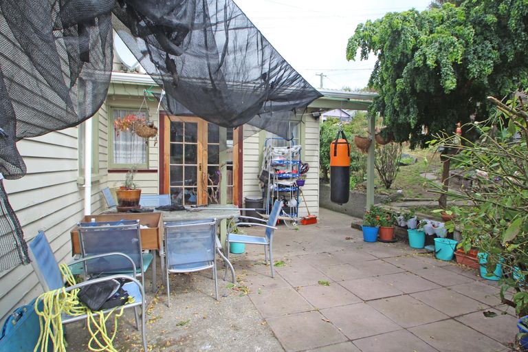 Photo of property in 2 Colne Street, Oamaru North, Oamaru, 9400