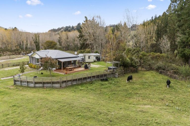 Photo of property in 2/504 Mapara Road, Acacia Bay, Taupo, 3385