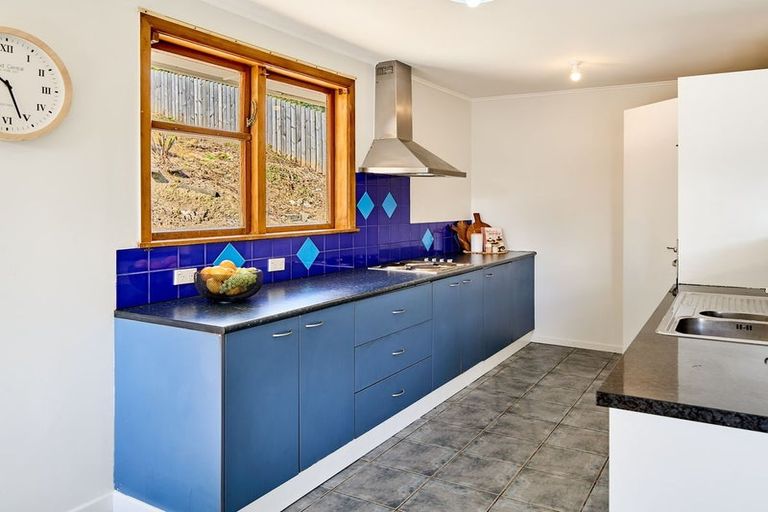 Photo of property in 198 Sievers Grove, Cannons Creek, Porirua, 5024