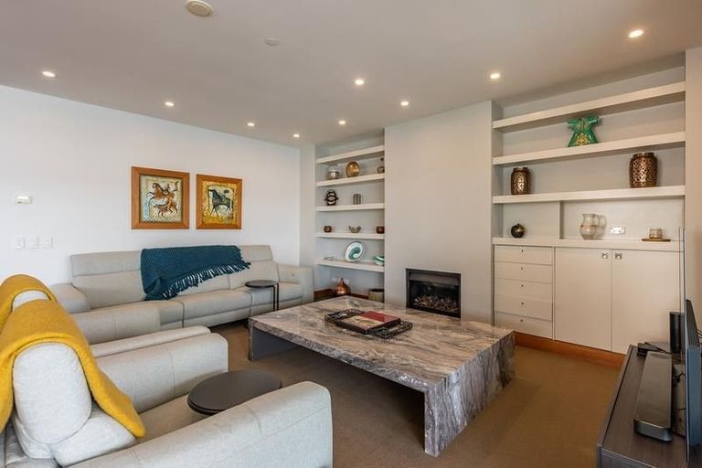 Photo of property in Mitika Apartments, 3/254 Oriental Parade, Oriental Bay, Wellington, 6011