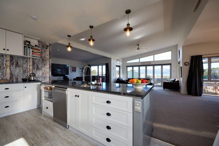 Photo of property in 51 Kotuku Road, South Bay, Kaikoura, 7300