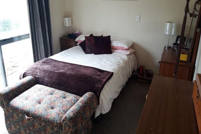 Photo of property in 154a Wainoni Road, Avondale, Christchurch, 8061