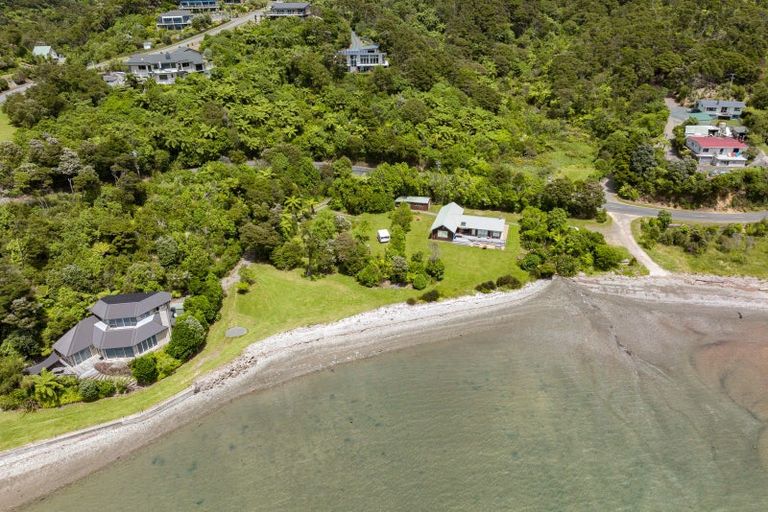 Photo of property in 61 Hope Drive, Okiwi Bay, 7193