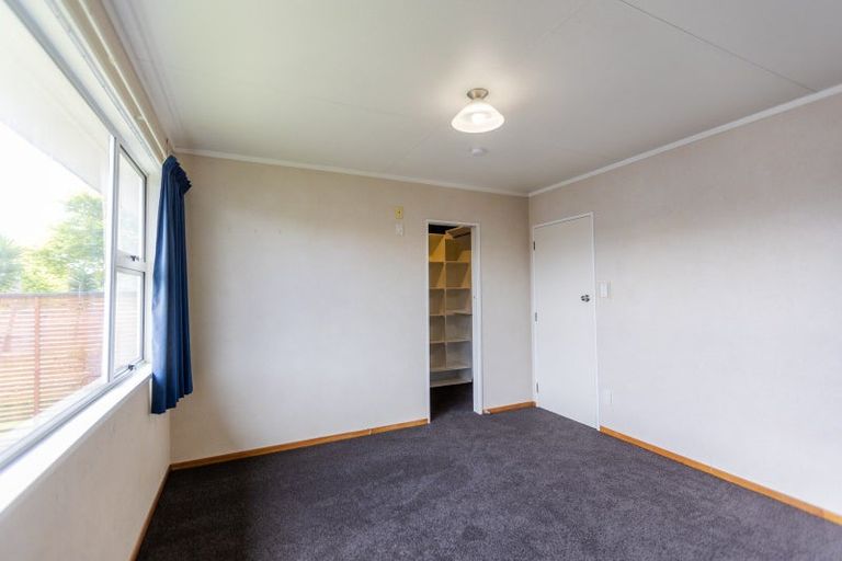 Photo of property in 17 John F Kennedy Drive, Milson, Palmerston North, 4414