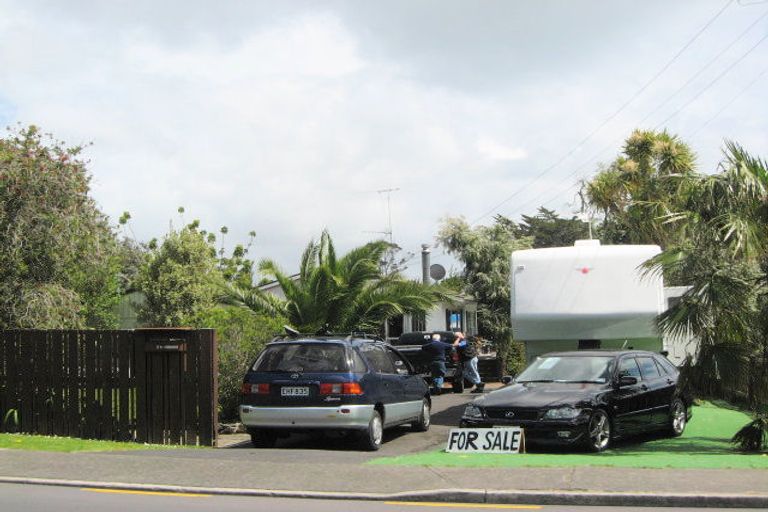 Photo of property in 862 Whangaparaoa Road, Manly, Whangaparaoa, 0930