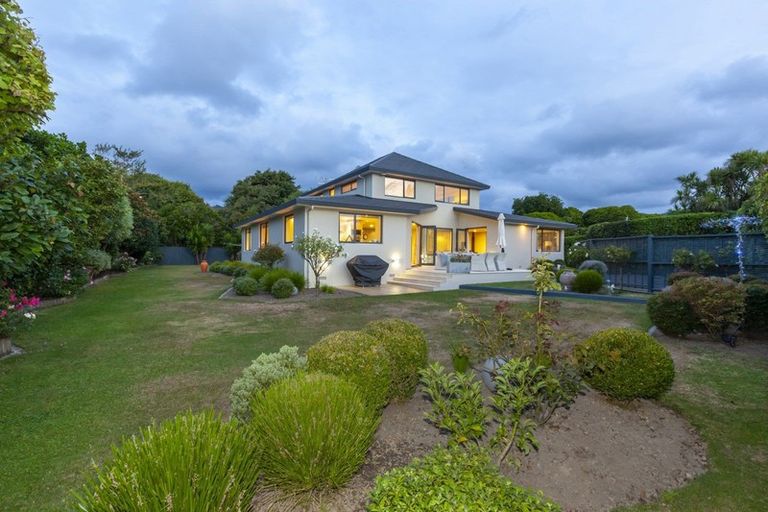 Photo of property in 17 Windsor Avenue, Waikanae, 5036