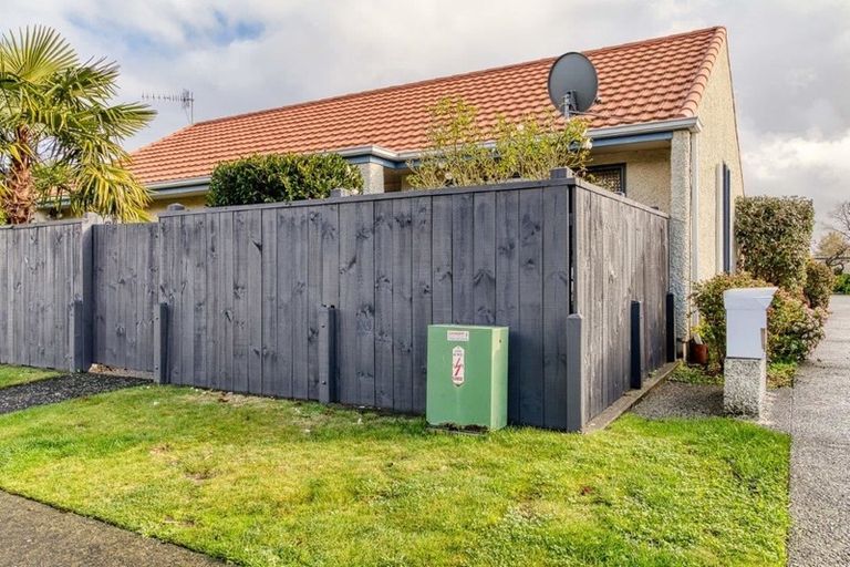 Photo of property in 2/1004 Waipuna Street, Mahora, Hastings, 4120