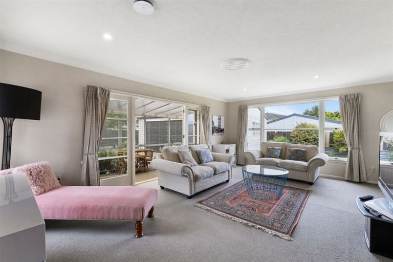 Photo of property in 4 Kingsgate Place, Burnside, Christchurch, 8053