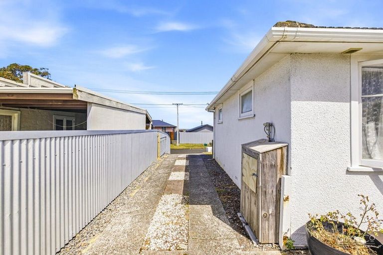 Photo of property in 25 Ruapehu Street, Castlecliff, Whanganui, 4501