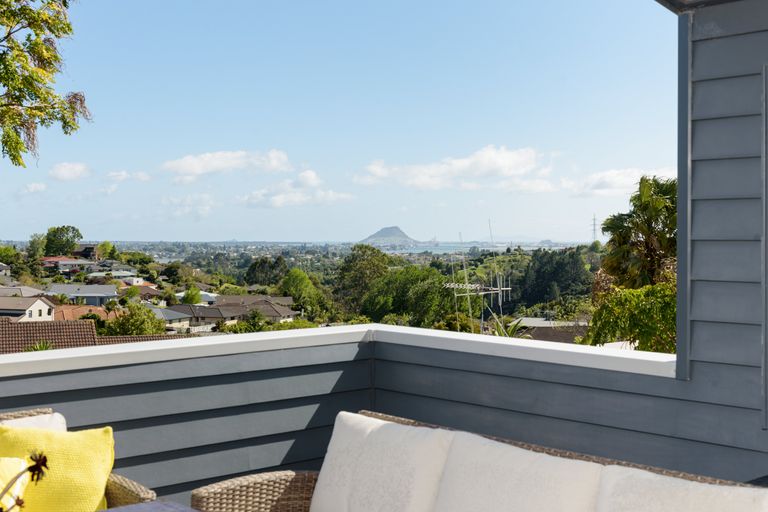 Photo of property in 15 Parnwell Place, Ohauiti, Tauranga, 3112