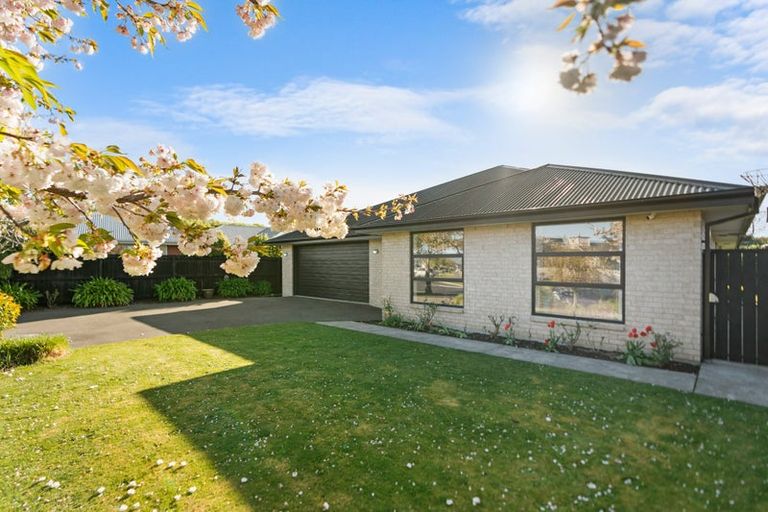 Photo of property in 59 Somerville Crescent, Aidanfield, Christchurch, 8025