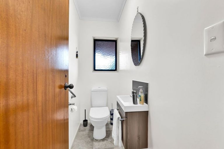 Photo of property in 5 Ruskin Place, Westown, New Plymouth, 4310