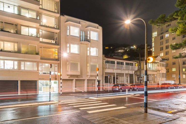 Photo of property in 4/246 Oriental Parade, Oriental Bay, Wellington, 6011