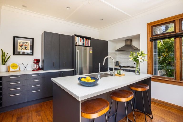 Photo of property in 2 Norman Street, Lower Vogeltown, New Plymouth, 4310