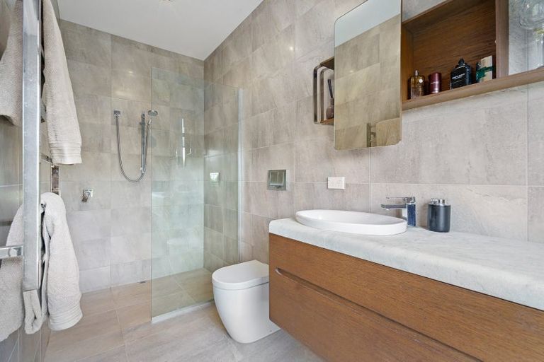 Photo of property in 1/55 Hogan Road, Cambridge, 3493