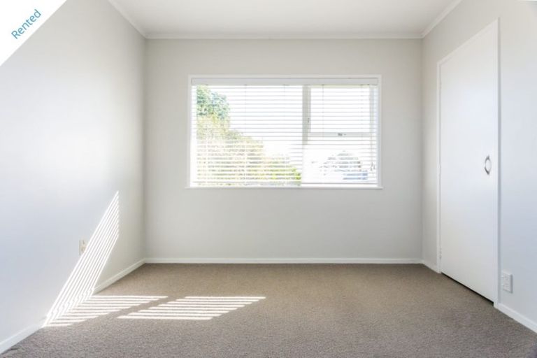 Photo of property in 46 Woodstock Road, Forrest Hill, Auckland, 0620