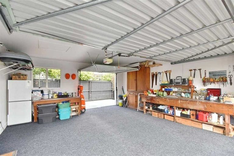 Photo of property in 116 Mccormacks Bay Road, Mount Pleasant, Christchurch, 8081