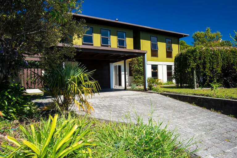 Photo of property in 390 Aberdeen Road, Gisborne, 4010