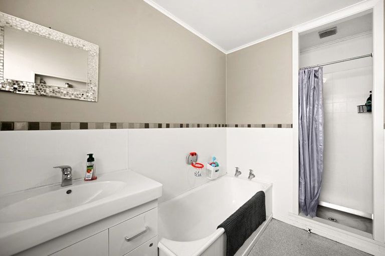 Photo of property in 266 Sandwich Road, St Andrews, Hamilton, 3200