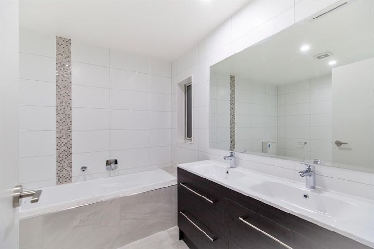 Photo of property in 175 Godfrey Drive, Orewa, 0931