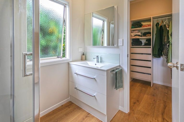 Photo of property in 40 Driving Creek Road, Coromandel, 3506