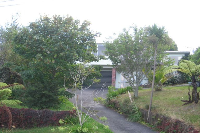 Photo of property in 21 Jellicoe Road, Murrays Bay, Auckland, 0630