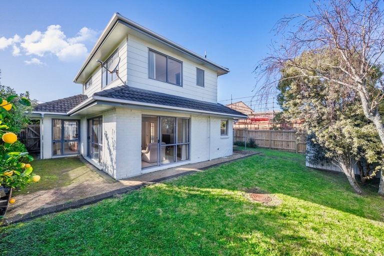 Photo of property in 2/145 Bucklands Beach Road, Bucklands Beach, Auckland, 2012