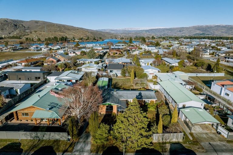 Photo of property in 64 Molyneux Avenue, Cromwell, 9310