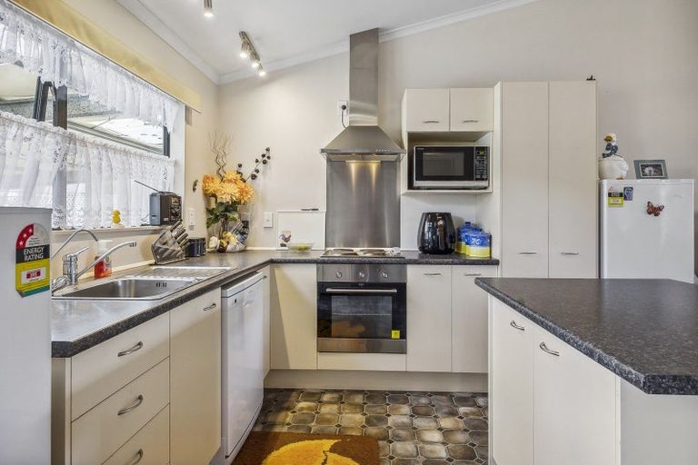 Photo of property in 9a North Foreland Street, Waihola, Milton, 9073