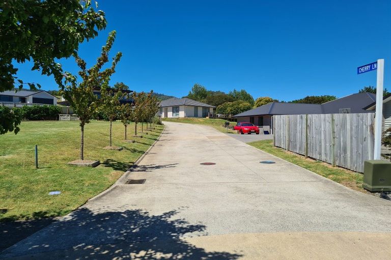 Photo of property in 1 Cherry Lane, Coromandel, 3506