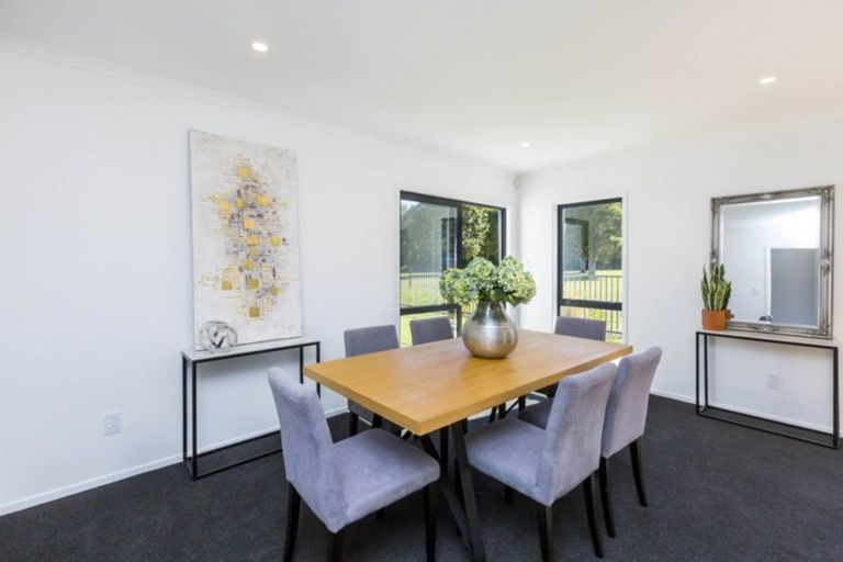 Photo of property in 10 Buddle Road, Wallaceville, Upper Hutt, 5018