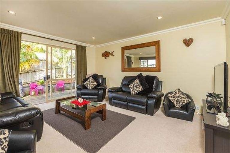 Photo of property in 9 Hornsey Avenue, Henderson, Auckland, 0612