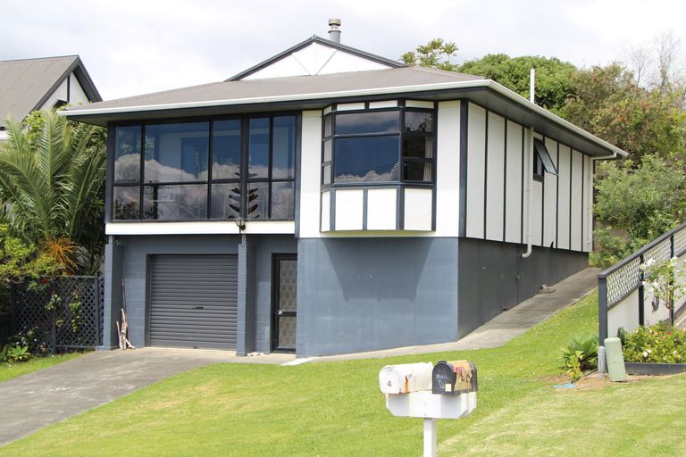 Photo of property in 4 Seaview Road, Cable Bay, 0420