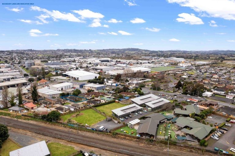 Photo of property in 10 Portrush Lane, Takanini, 2112