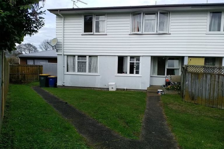 Photo of property in 4/41 Greenslade Crescent, Northcote, Auckland, 0627