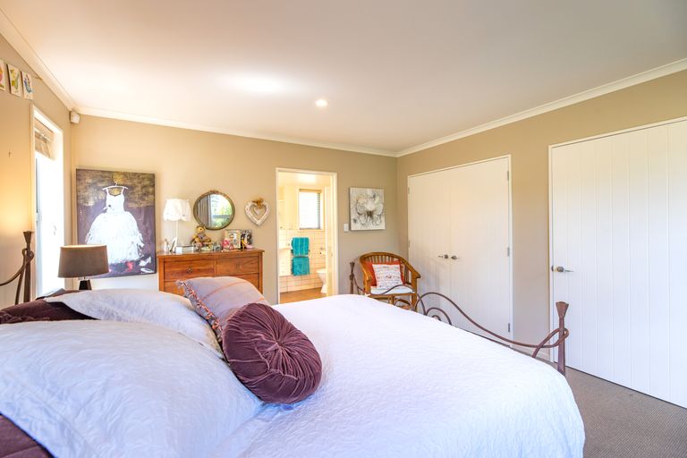 Photo of property in 6 Ryton Place, Lake Coleridge, 7572