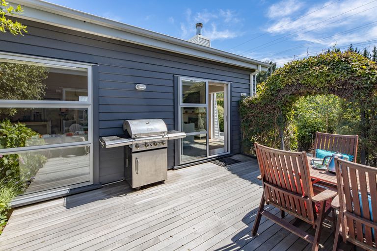 Photo of property in 6 Ryton Place, Lake Coleridge, 7572