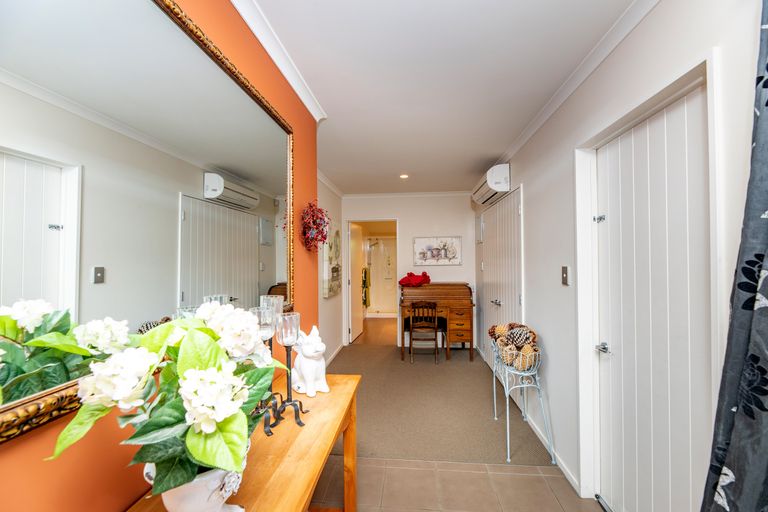 Photo of property in 6 Ryton Place, Lake Coleridge, 7572