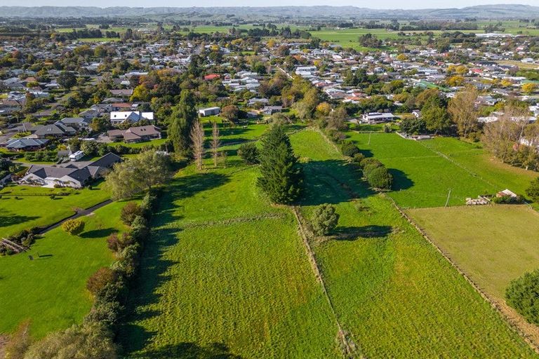 Photo of property in 38 Clifton Avenue, Carterton, 5713