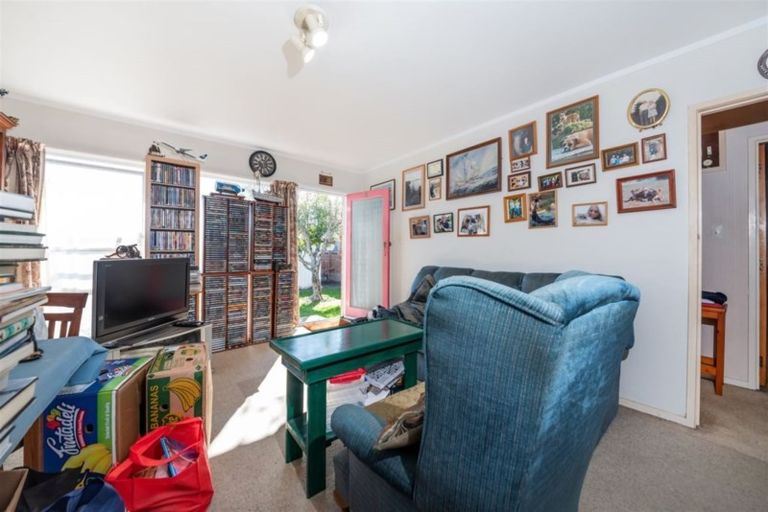 Photo of property in 4/79 Glendale Road, Glen Eden, Auckland, 0602