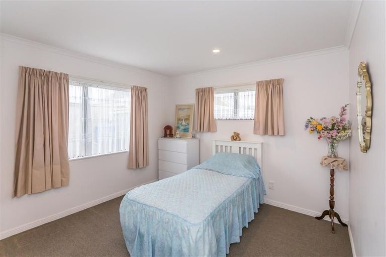Photo of property in 12 Belle Maison Court, Levin, 5510