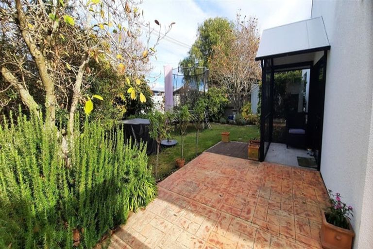 Photo of property in 71a Mcfaddens Road, St Albans, Christchurch, 8052