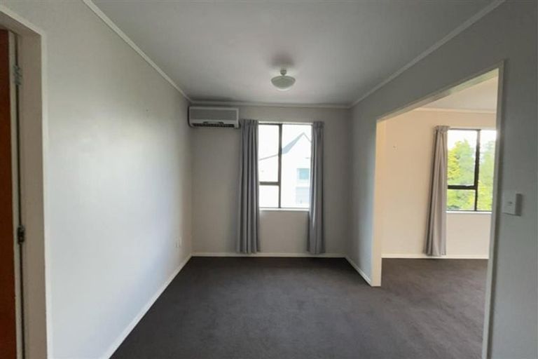 Photo of property in 42 Viewmont Drive, Harbour View, Lower Hutt, 5010