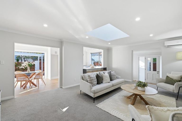 Photo of property in 21 Scotston Avenue, St Albans, Christchurch, 8052